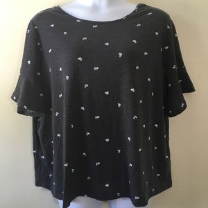 Lauren Conrad  heart top w/flounce sleeves-3X.